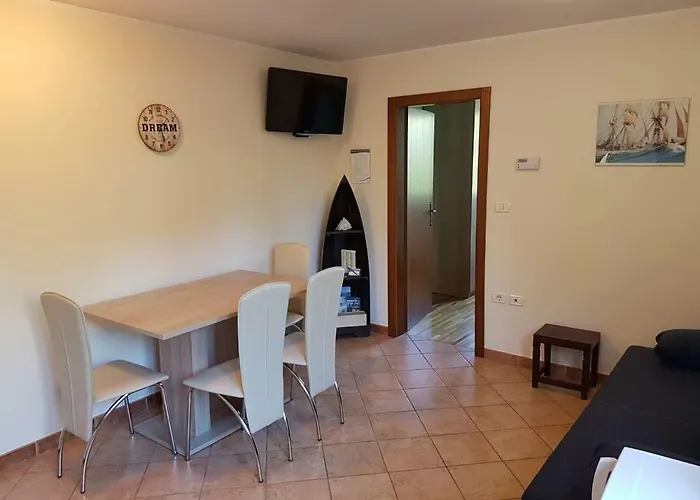 Haliaetum アパート イゾラ