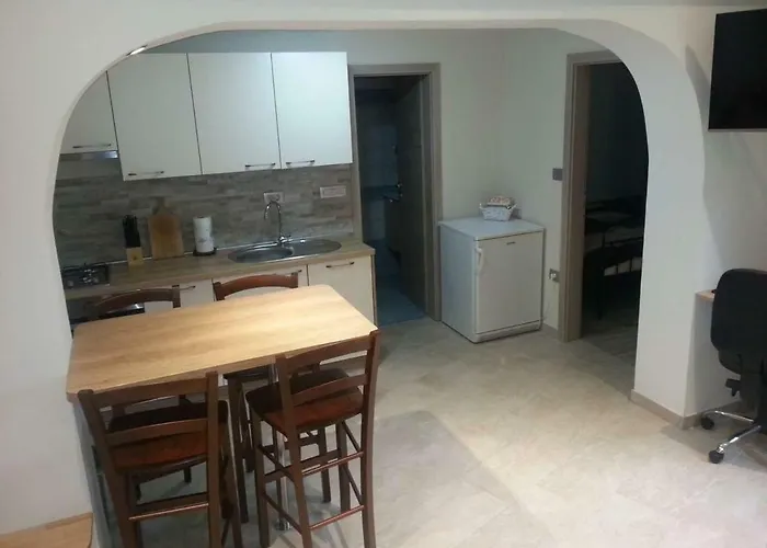 Haliaetum アパート イゾラ